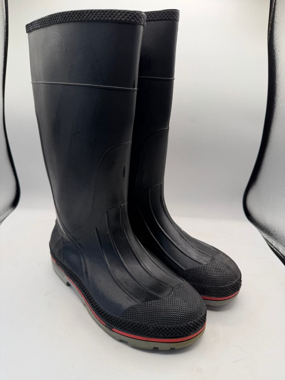 Servus Rubber Work Boots - Mens Size 9 - ASTM F2892-18 EH Waterproof Rain Boots